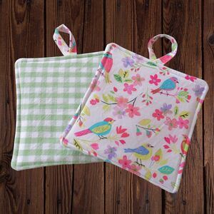 Handmade Potholder, Set of 2, Reversible Birds and Green Gingham Quilted Hot Pad